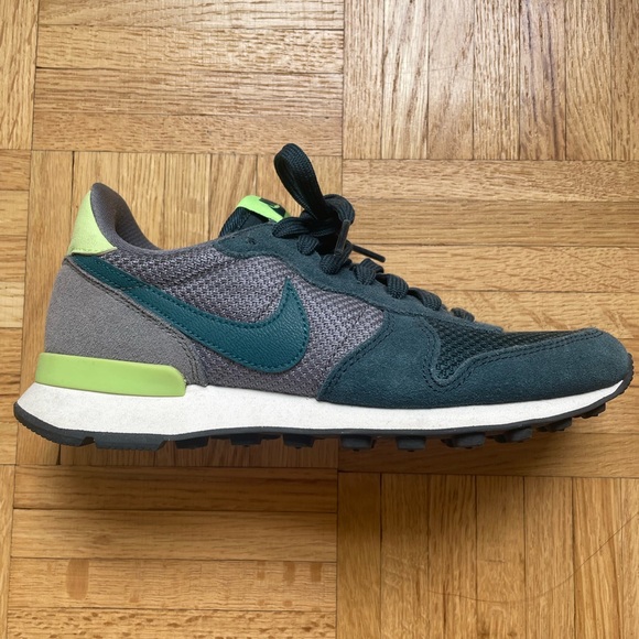 Nike Women’s Blue / Lime Green Sneakers - Picture 1 of 4